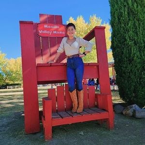 Meet your Posher, Maaqueenie